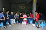 “用爱心去温暖别人”——重庆市检察院组织离退休党员开展结对帮扶山区留守儿童活动 - 检察