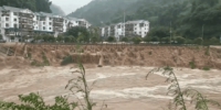 暴雨引发山洪致忠县三汇场镇被淹 90余家店铺损失较大 - 重庆晨网