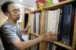 重庆黑胶唱片“发烧友”近二十年收藏上万张唱片 17年前2500元淘一张 - 重庆晨网