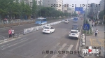 8岁男孩横穿马路被撞 民警紧急护送开道转院 - 重庆晨网