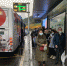 nEO_IMG_重庆公交车站首现自动售货机 一瓶水最低仅(5606976)-20201207185710.jpg - 重庆晨网