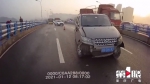 道路结冰 重庆海尔路11辆车开成了“碰碰车” - 重庆晨网