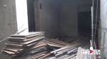 建筑工人失足跌入6米深地下室 消防紧急救援 - 重庆晨网