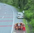 司机为省拖车费 高速路上开“病车” - 重庆晨网