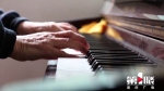 音乐融入生命！95岁高龄老人每天坚持弹钢琴 - 重庆晨网