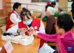 重庆成立首支劳模志愿服务队 探索劳模抱团服务社会新方式 - 新华网