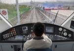 搭载双供电系统，轨道、铁路都能跑 5号线列车满载“黑科技” - 重庆晨网