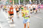 线上参赛报名火爆 跑团活动丰富多彩 重庆市民为何对跑马如此热衷 - 重庆晨网