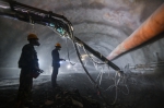 金凤隧道正加速建设 预计明年底贯通 - 重庆晨网