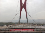 12月27日，寨子路三期大桥钢结构组合梁顺利完工。两江新区建管中心供图 华龙网-新重庆客户端发 - 重庆晨网