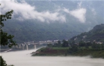 雨后美景 乌江彭水段现平流雾景观如梦如幻 - 重庆新闻网