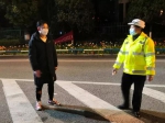 他又来了！小伙连续一周凌晨为抗疫一线民警送夜宵 - 重庆晨网