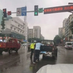 暴雨袭城！他们在行动！你要这样做！ - 重庆晨网