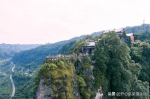 重庆綦江有座大山，山上有座千年古刹，其险陡程度堪比贵州梵净山 - 重庆晨网