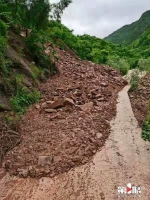 强降雨来袭 奉节部分道路出现损毁 - 重庆晨网